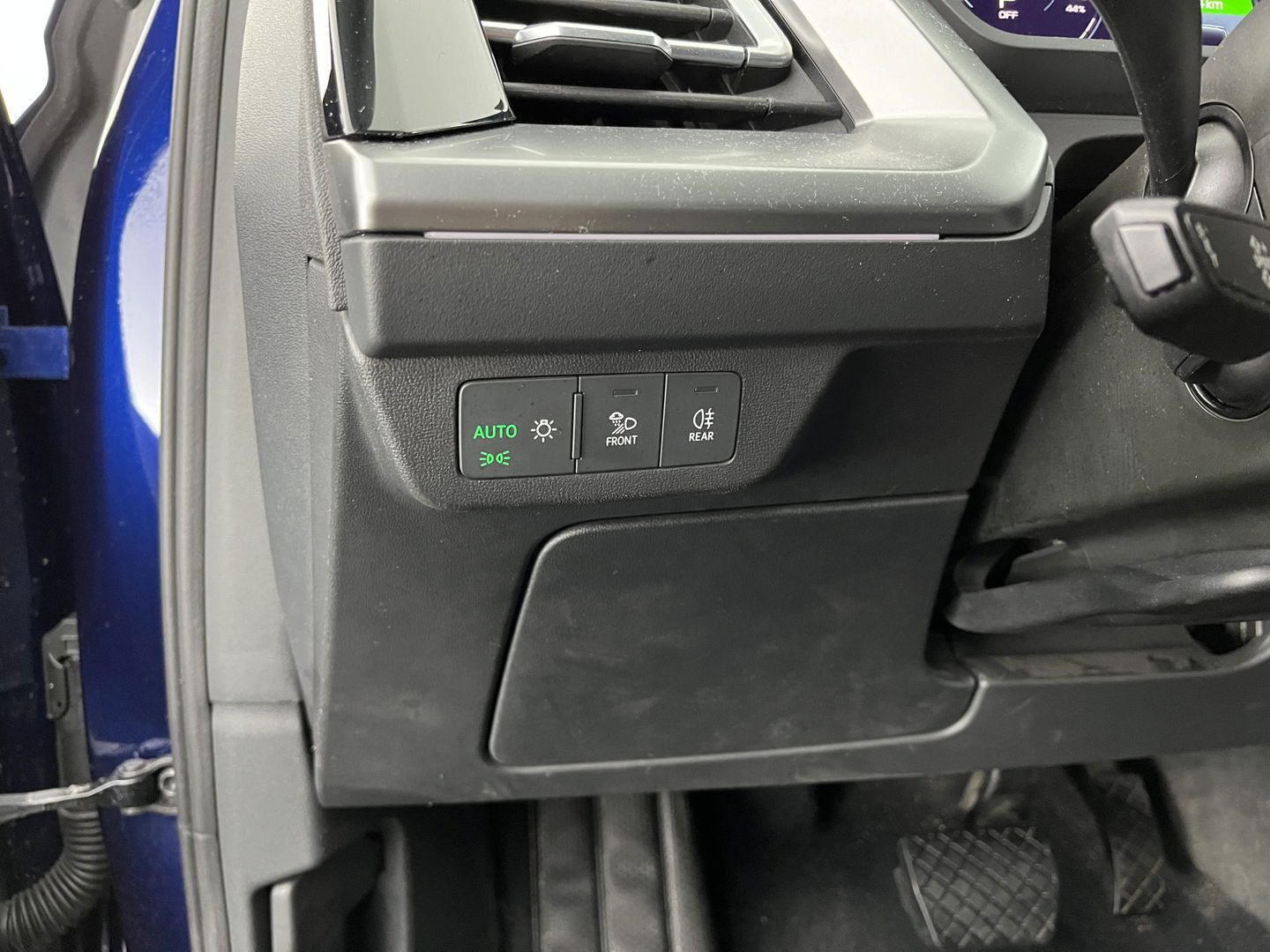 Audi Q4 e-tron 40 Advanced edition 77 kWh [ 3-Fase ] {SOH-92%} (INCL.BTW) Aut.*HEAT-PUMP | NAVI-FULLMAP | MATRIX-LED | KEYLESS | AUDI-SOUND |  DIGI-COCKPIT | DAB | CARPLAY | HEATED-SPORTSEATS | PRIVACYGLASS | CRUISE | 19''ALU*