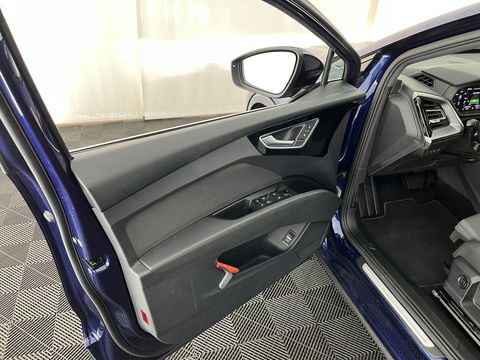 Audi Q4 e-tron 40 Advanced edition 77 kWh [ 3-Fase ] {SOH-92%} (INCL.BTW) Aut.*HEAT-PUMP | NAVI-FULLMAP | MATRIX-LED | KEYLESS | AUDI-SOUND |  DIGI-COCKPIT | DAB | CARPLAY | HEATED-SPORTSEATS | PRIVACYGLASS | CRUISE | 19''ALU*