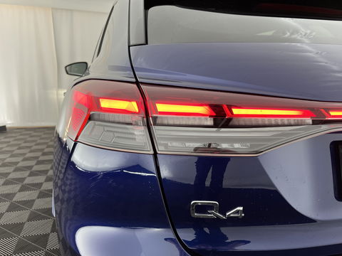 Audi Q4 e-tron 40 Advanced edition 77 kWh [ 3-Fase ] {SOH-92%} (INCL.BTW) Aut.*HEAT-PUMP | NAVI-FULLMAP | MATRIX-LED | KEYLESS | AUDI-SOUND |  DIGI-COCKPIT | DAB | CARPLAY | HEATED-SPORTSEATS | PRIVACYGLASS | CRUISE | 19''ALU*