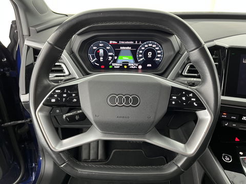 Audi Q4 e-tron 40 Advanced edition 77 kWh [ 3-Fase ] {SOH-92%} (INCL.BTW) Aut.*HEAT-PUMP | NAVI-FULLMAP | MATRIX-LED | KEYLESS | AUDI-SOUND |  DIGI-COCKPIT | DAB | CARPLAY | HEATED-SPORTSEATS | PRIVACYGLASS | CRUISE | 19''ALU*