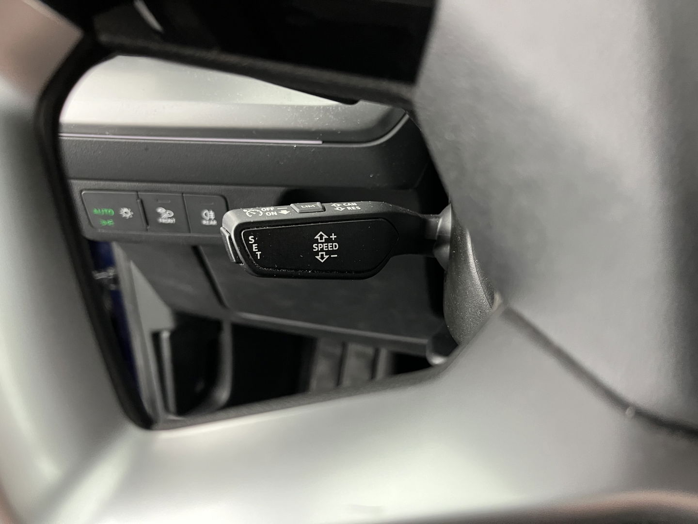 Audi Q4 e-tron 40 Advanced edition 77 kWh [ 3-Fase ] {SOH-92%} (INCL.BTW) Aut.*HEAT-PUMP | NAVI-FULLMAP | MATRIX-LED | KEYLESS | AUDI-SOUND |  DIGI-COCKPIT | DAB | CARPLAY | HEATED-SPORTSEATS | PRIVACYGLASS | CRUISE | 19''ALU*