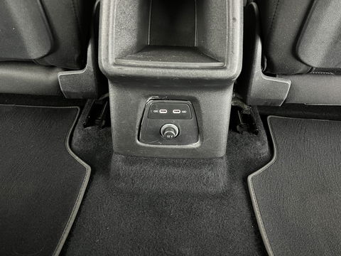 Audi Q4 e-tron 40 Advanced edition 77 kWh [ 3-Fase ] {SOH-92%} (INCL.BTW) Aut.*HEAT-PUMP | NAVI-FULLMAP | MATRIX-LED | KEYLESS | AUDI-SOUND |  DIGI-COCKPIT | DAB | CARPLAY | HEATED-SPORTSEATS | PRIVACYGLASS | CRUISE | 19''ALU*