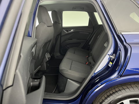 Audi Q4 e-tron 40 Advanced edition 77 kWh [ 3-Fase ] {SOH-92%} (INCL.BTW) Aut.*HEAT-PUMP | NAVI-FULLMAP | MATRIX-LED | KEYLESS | AUDI-SOUND |  DIGI-COCKPIT | DAB | CARPLAY | HEATED-SPORTSEATS | PRIVACYGLASS | CRUISE | 19''ALU*