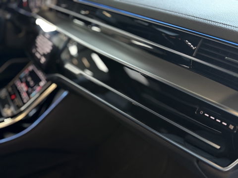 Audi A8 60 TFSIe 449PK Quattro / B&O / Laser / Massage