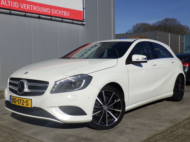 Mercedes-Benz A-Klasse - 200 Ambition Urban Automaat, Cruise, Trekhk, Navi, Led!