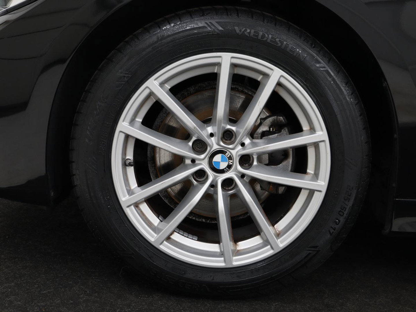 BMW 3-serie 320i Executive Edition | Panoramadak | Carplay | Navigatie | Live Cockpit | Full LED | Parkeerhulp | Cruise control | Climate control