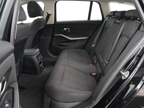 BMW 3-serie 320i Executive Edition | Panoramadak | Carplay | Navigatie | Live Cockpit | Full LED | Parkeerhulp | Cruise control | Climate control