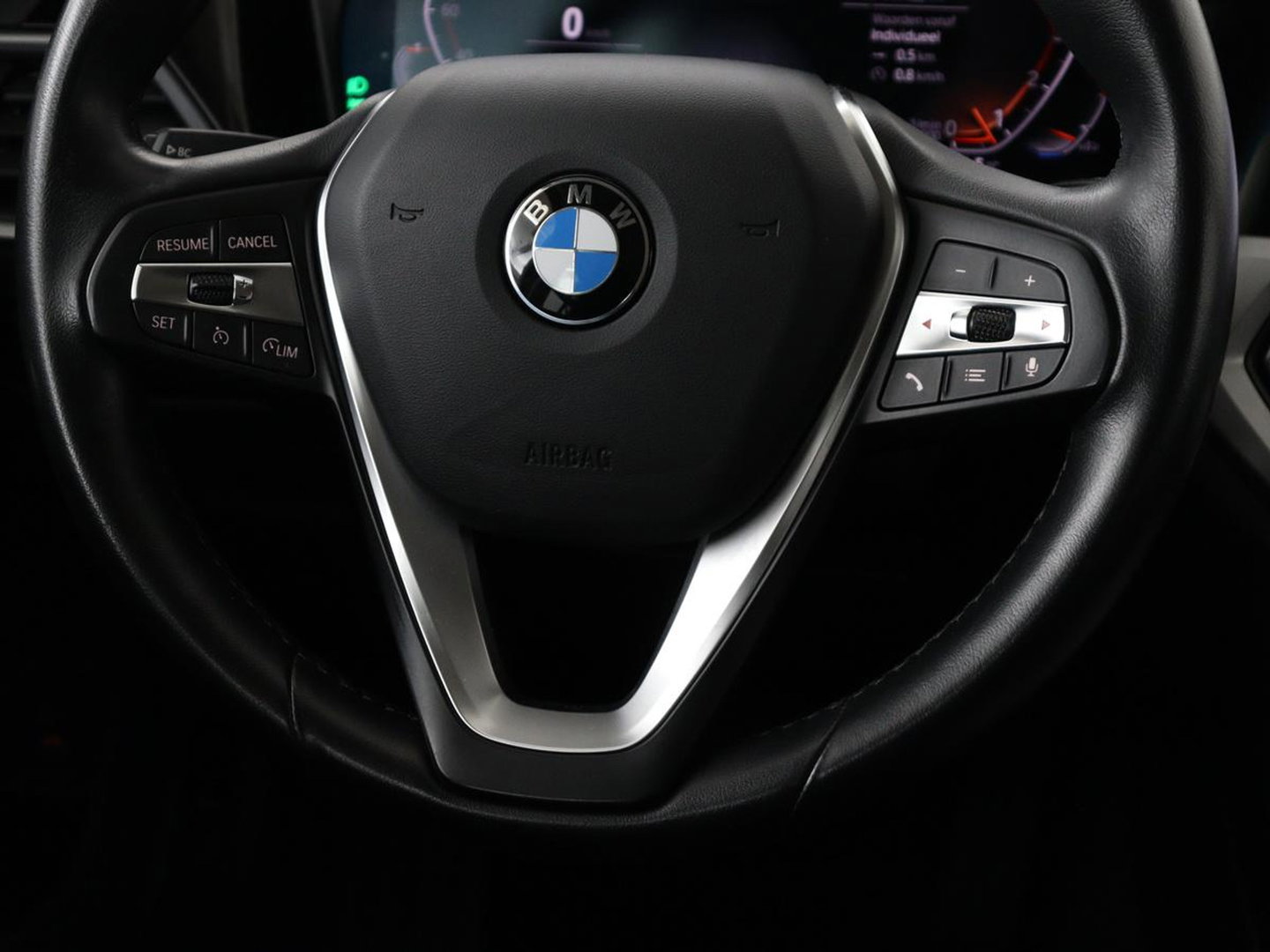 BMW 3-serie 320i Executive Edition | Panoramadak | Carplay | Navigatie | Live Cockpit | Full LED | Parkeerhulp | Cruise control | Climate control