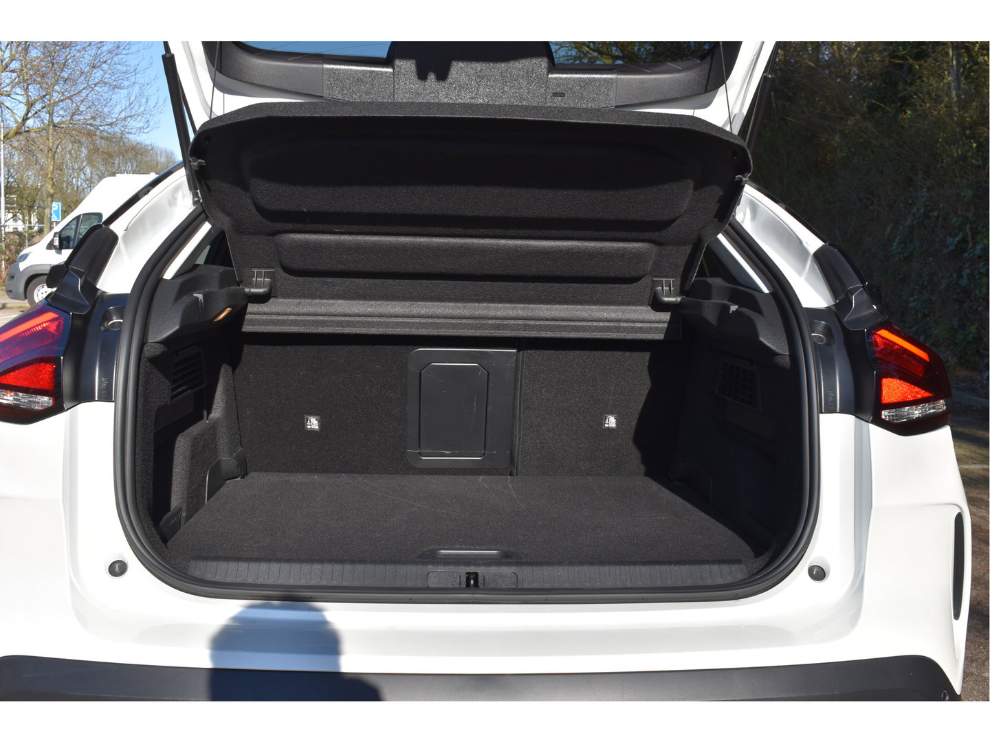 Citroën C4 1.2 Puretech Shine | WINTERBANDEN + LM WIELEN | NL-AUTO | BOEKJES | NAP EN ONDERHOUDSHISTORIE