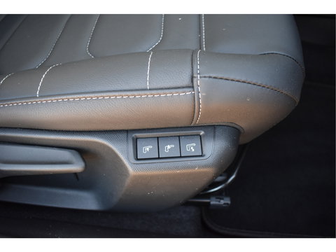 Citroën C4 1.2 Puretech Shine | WINTERBANDEN + LM WIELEN | NL-AUTO | BOEKJES | NAP EN ONDERHOUDSHISTORIE