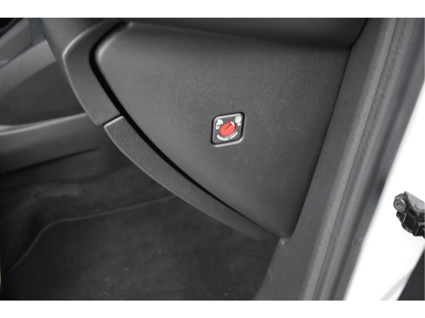 Citroën C4 1.2 Puretech Shine | WINTERBANDEN + LM WIELEN | NL-AUTO | BOEKJES | NAP EN ONDERHOUDSHISTORIE