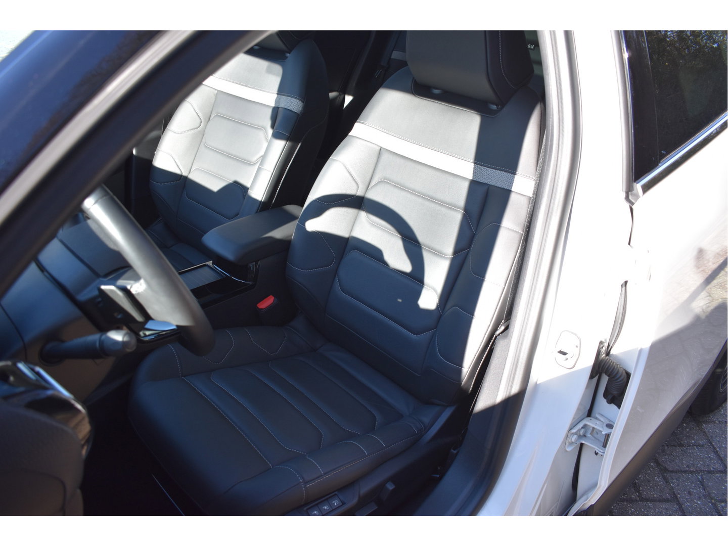 Citroën C4 1.2 Puretech Shine | WINTERBANDEN + LM WIELEN | NL-AUTO | BOEKJES | NAP EN ONDERHOUDSHISTORIE