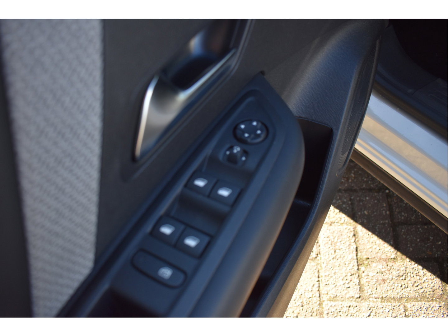 Citroën C4 1.2 Puretech Shine | WINTERBANDEN + LM WIELEN | NL-AUTO | BOEKJES | NAP EN ONDERHOUDSHISTORIE