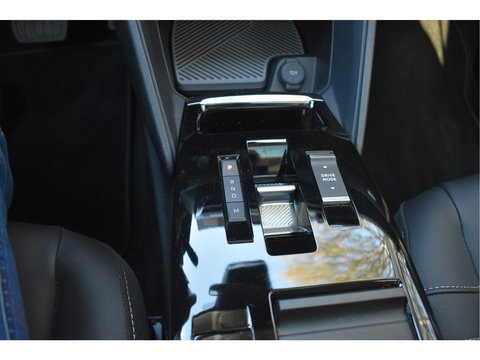 Citroën C4 1.2 Puretech Shine | WINTERBANDEN + LM WIELEN | NL-AUTO | BOEKJES | NAP EN ONDERHOUDSHISTORIE