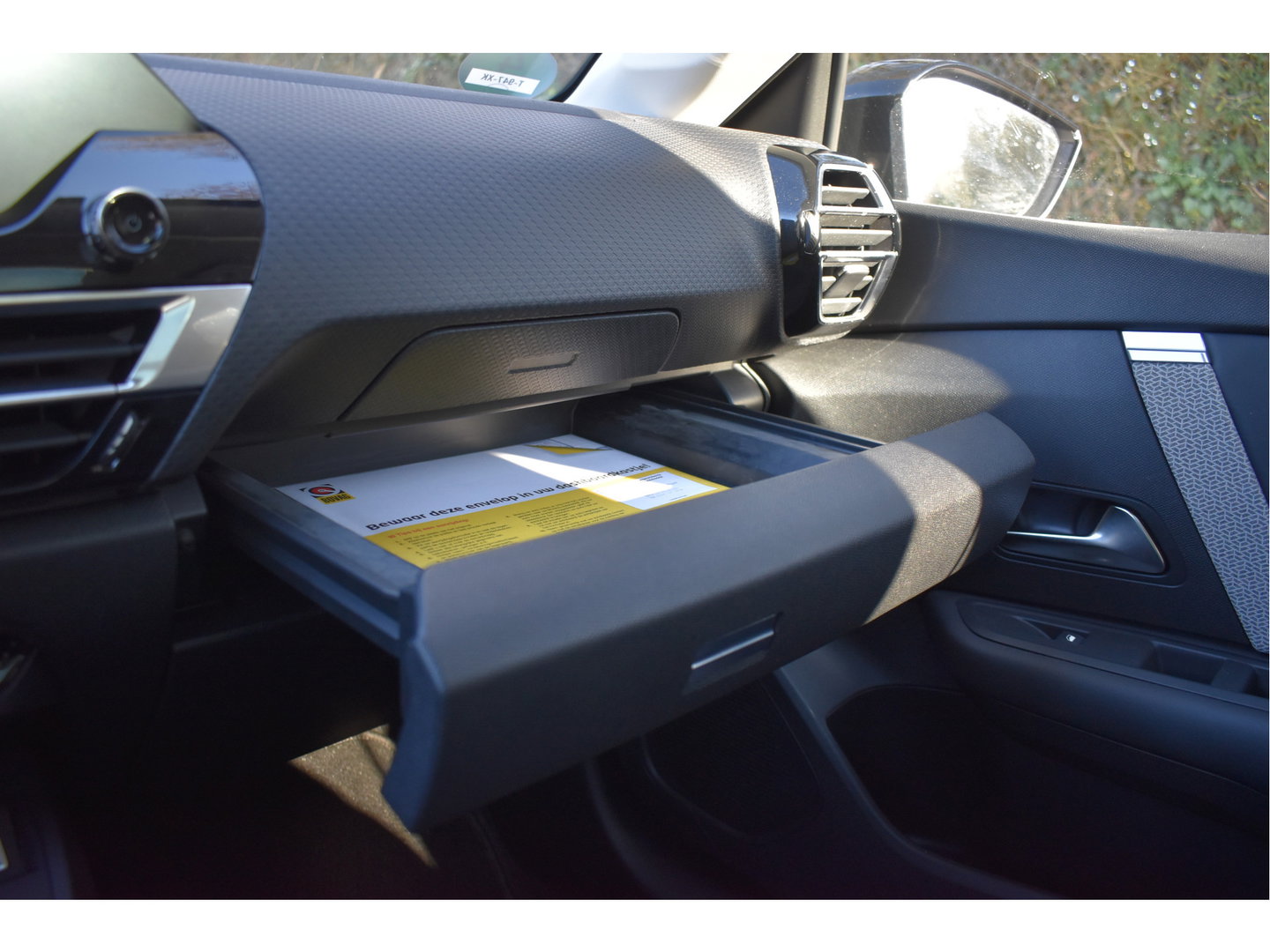 Citroën C4 1.2 Puretech Shine | WINTERBANDEN + LM WIELEN | NL-AUTO | BOEKJES | NAP EN ONDERHOUDSHISTORIE