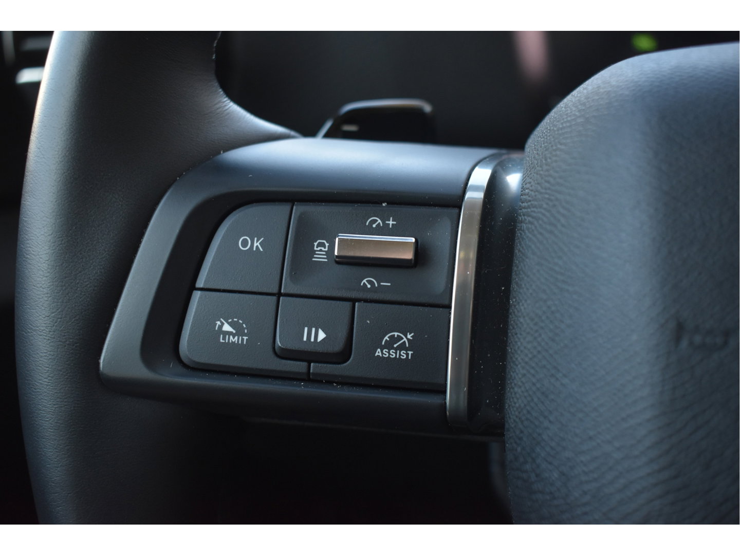 Citroën C4 1.2 Puretech Shine | WINTERBANDEN + LM WIELEN | NL-AUTO | BOEKJES | NAP EN ONDERHOUDSHISTORIE