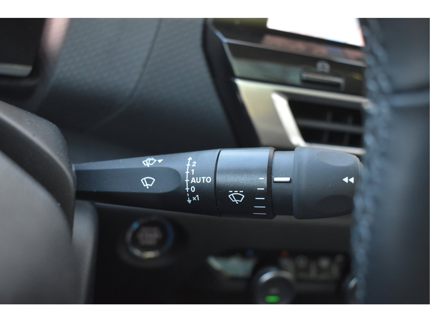 Citroën C4 1.2 Puretech Shine | WINTERBANDEN + LM WIELEN | NL-AUTO | BOEKJES | NAP EN ONDERHOUDSHISTORIE