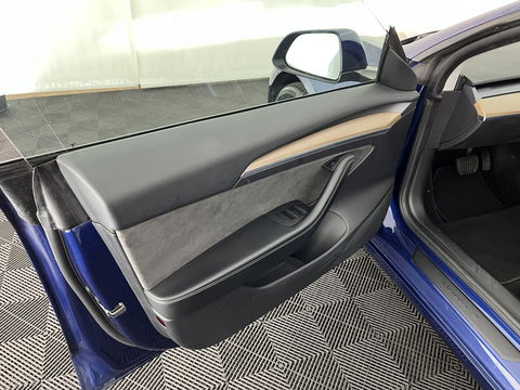 Tesla Model 3 Standard RWD Plus 60 kWh [ 3-Fase ] (INCL-BTW) Aut. *PANO | AUTOPILOT | LEATHER | KEYLESS | FULL-LED | MEMORY-PACK | TOPVIEW | DAB | CARPLAY | DIGI-COCKPIT | LANE-ASSIST | COMFORTSEATS | 19"ALU*