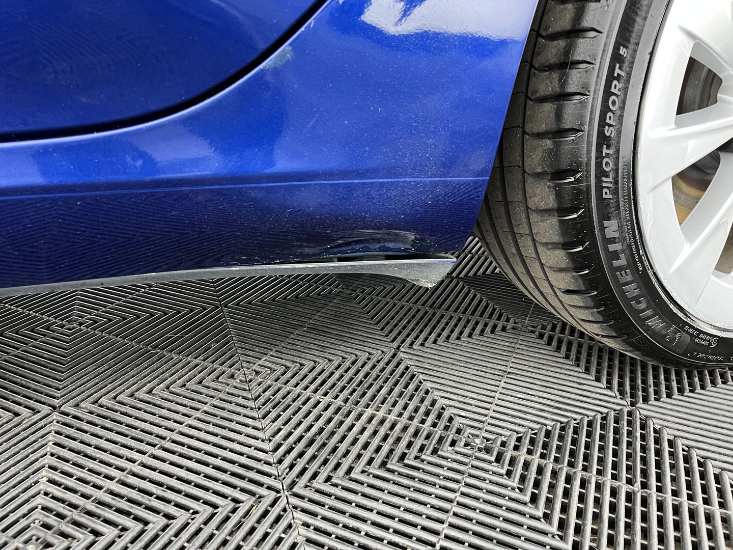 Tesla Model 3 Standard RWD Plus 60 kWh [ 3-Fase ] (INCL-BTW) Aut. *PANO | AUTOPILOT | LEATHER | KEYLESS | FULL-LED | MEMORY-PACK | TOPVIEW | DAB | CARPLAY | DIGI-COCKPIT | LANE-ASSIST | COMFORTSEATS | 19"ALU*