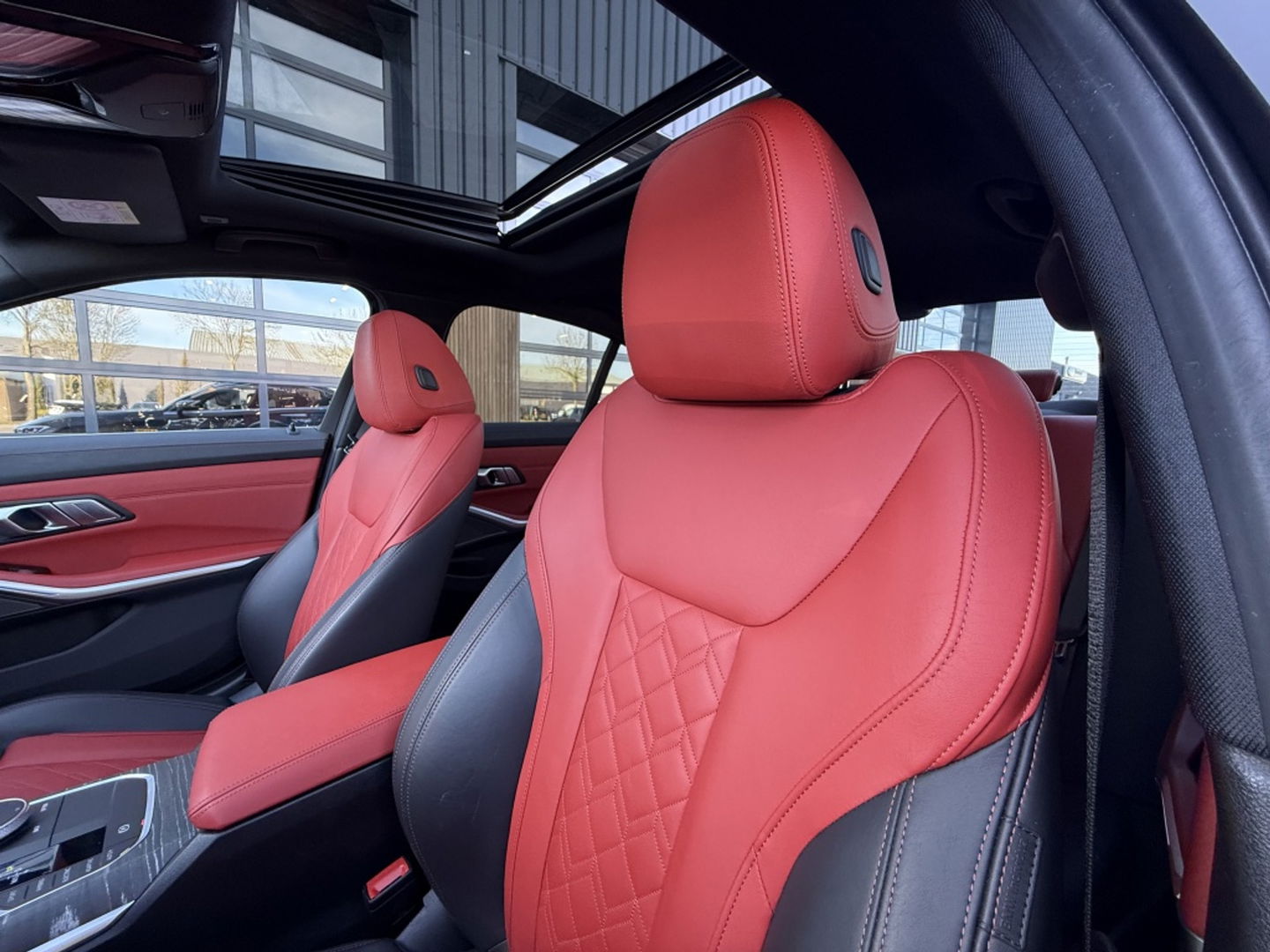 BMW 3-serie 330e 292PK / High Executive / Individual / Luxury Line