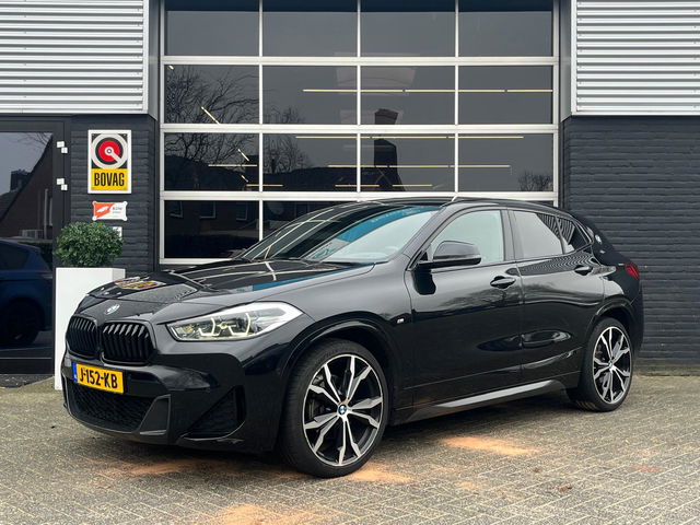 BMW X2 - sDrive18i High Executive, M-pakket, Automaat, Cruise, Head-up, Camera, Navi