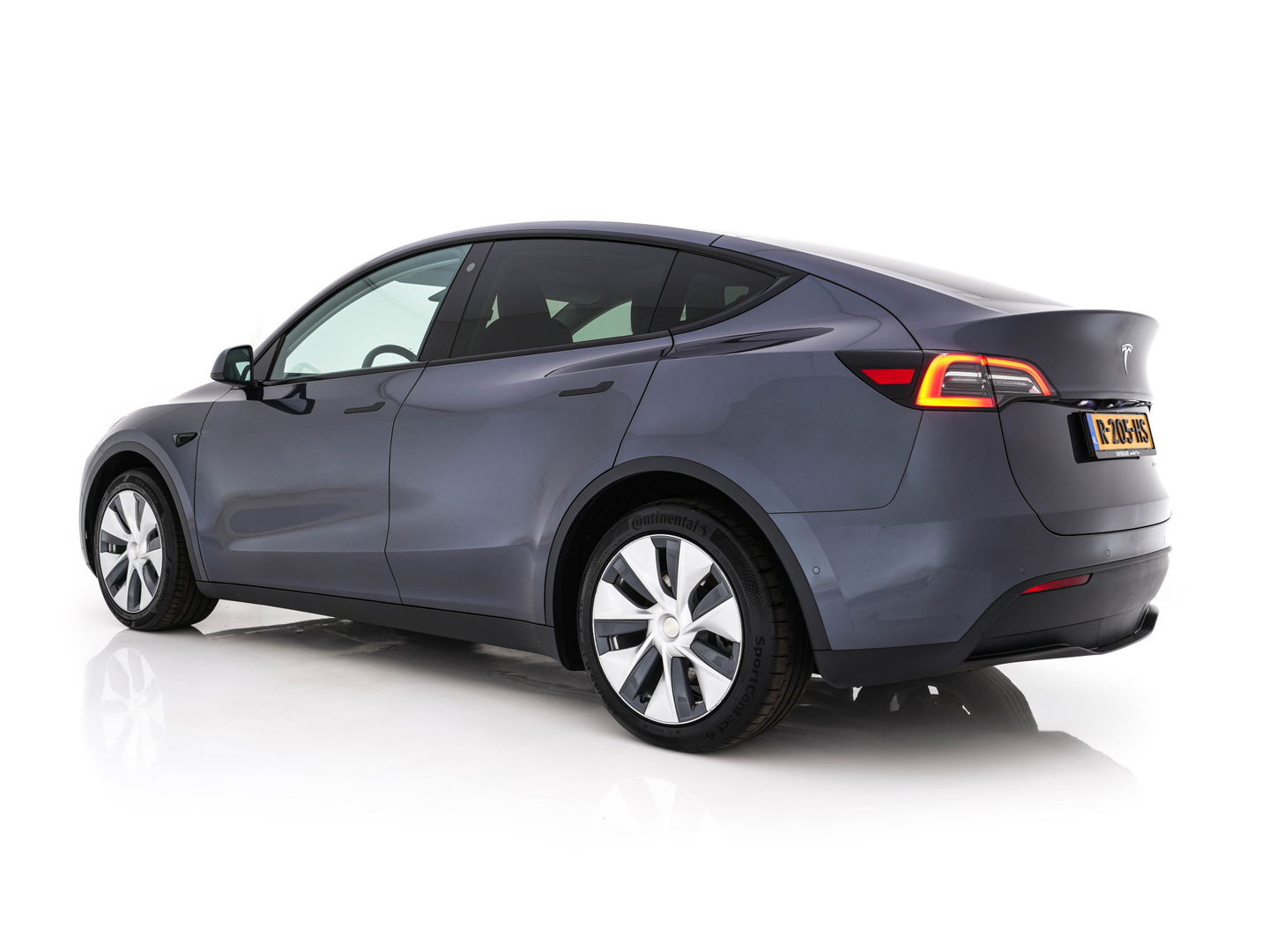 Tesla Model Y Long Range AWD 75 kWh [ 3-Fase-11kW ] {SOH-87%} (INCL-BTW) Aut. *PANO | AUTO-PILOT | LEATHER | NAVI-FULLMAP | MATRIX-LED | KEYLESS | CAMERA | DAB+ | HEATED-COMFORTSEATS | PRIVACY-GLASS | TOPVIEW |  19''ALU*