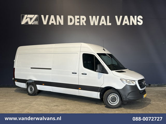Mercedes-Benz Sprinter - 317 CDI 170pk L3H2 Euro6 Airco | Camera | Apple Carplay | Cruisecontrol Android Auto, Stoelverwarming, Parkeersensoren, Bijrijdersbank, 3500kg Trekhaak, Chauffeursstoel