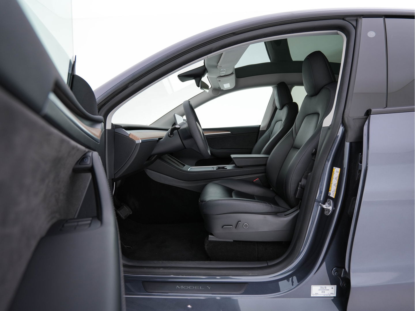 Tesla Model Y Long Range AWD 75 kWh [ 3-Fase-11kW ] {SOH-87%} (INCL-BTW) Aut. *PANO | AUTO-PILOT | LEATHER | NAVI-FULLMAP | MATRIX-LED | KEYLESS | CAMERA | DAB+ | HEATED-COMFORTSEATS | PRIVACY-GLASS | TOPVIEW |  19''ALU*