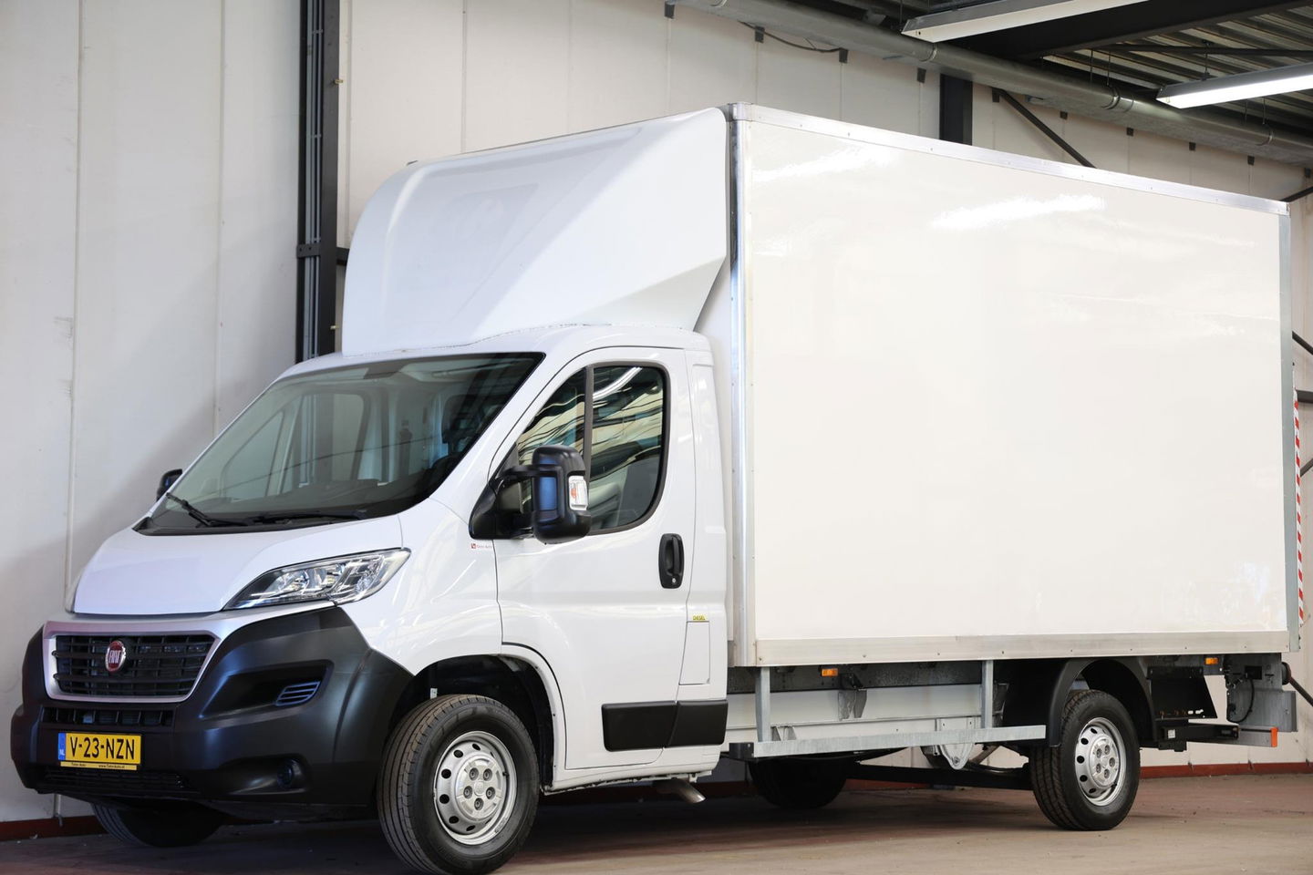 Fiat Ducato BAKWAGEN MEUBELBAK MET LAADKLEP