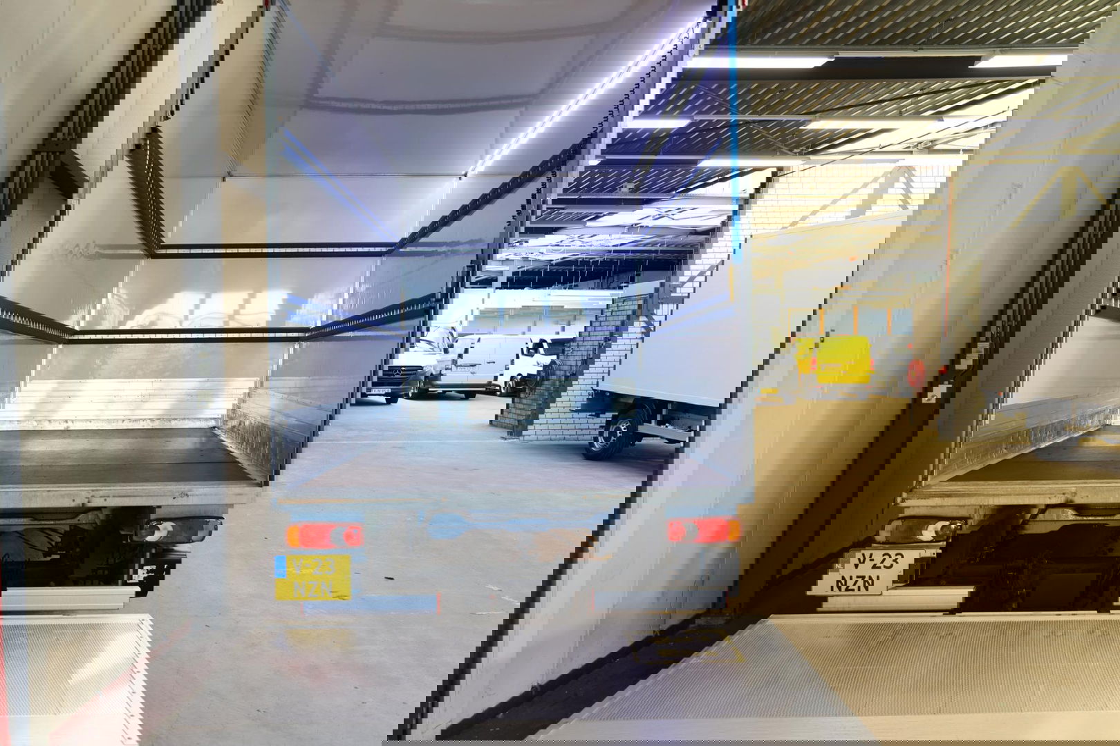 Fiat Ducato BAKWAGEN MEUBELBAK MET LAADKLEP