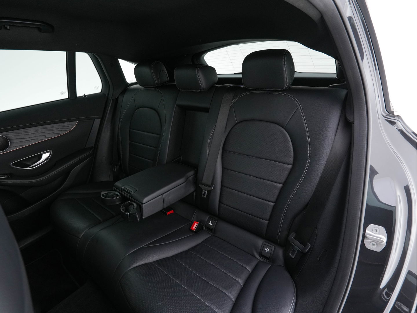 Mercedes-Benz EQC 400 4MATIC Business Solution Luxury 80 kWh {SOH-89%} (INCL.BTW) Aut.*LEATHER | FULL-LED | DISTRONIC | BLINDSPOT | HEATED-COMFORTSEATS | DIGI-WIDESCREEN | DAB+ | KEYLESS | AMBIENTLIGHT | NAVI-FULLMAP | ECC | PRIVACY-GLASS | PDC | 20''ALU*