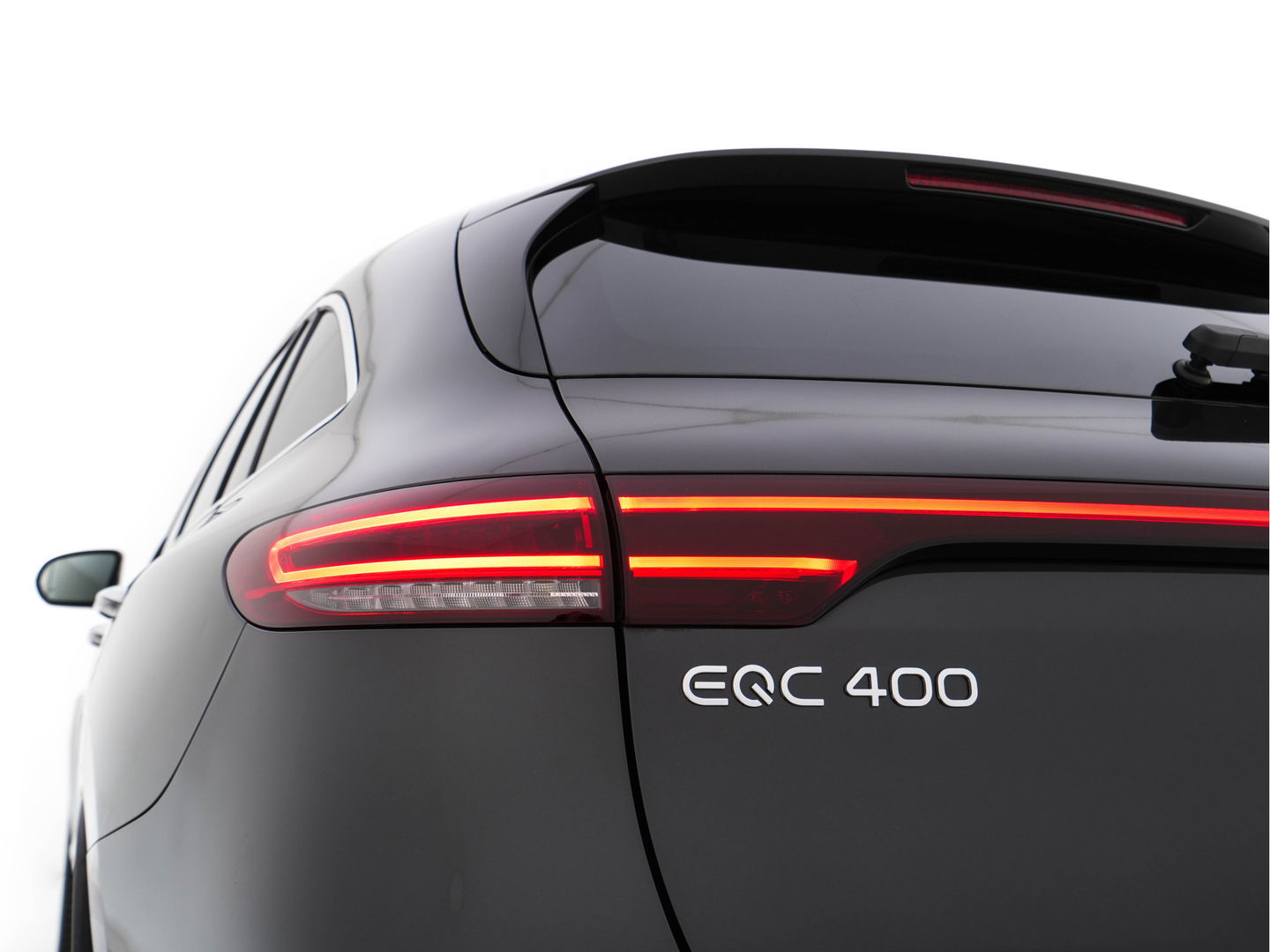 Mercedes-Benz EQC 400 4MATIC Business Solution Luxury 80 kWh {SOH-89%} (INCL.BTW) Aut.*LEATHER | FULL-LED | DISTRONIC | BLINDSPOT | HEATED-COMFORTSEATS | DIGI-WIDESCREEN | DAB+ | KEYLESS | AMBIENTLIGHT | NAVI-FULLMAP | ECC | PRIVACY-GLASS | PDC | 20''ALU*