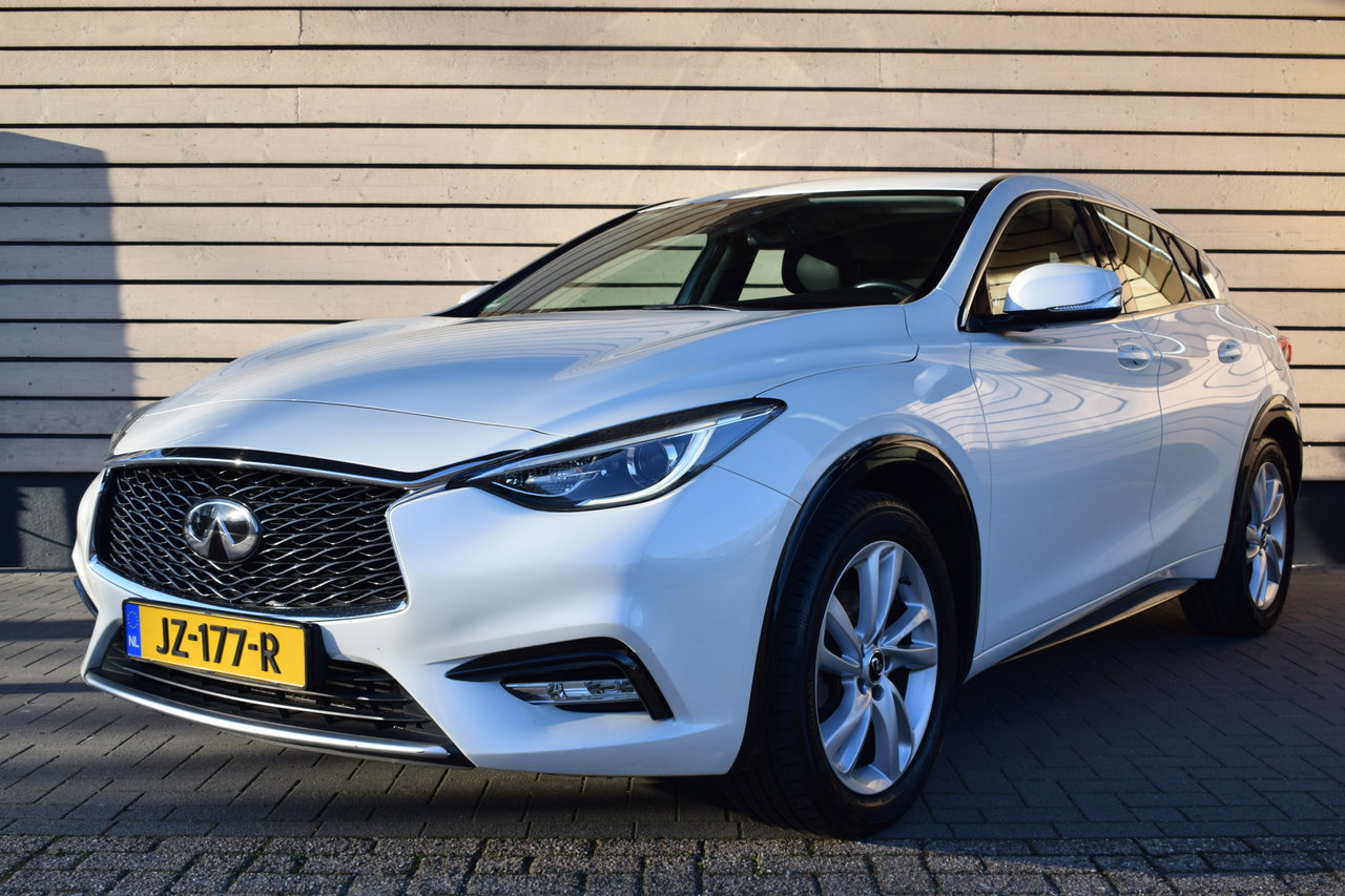 Infiniti Q