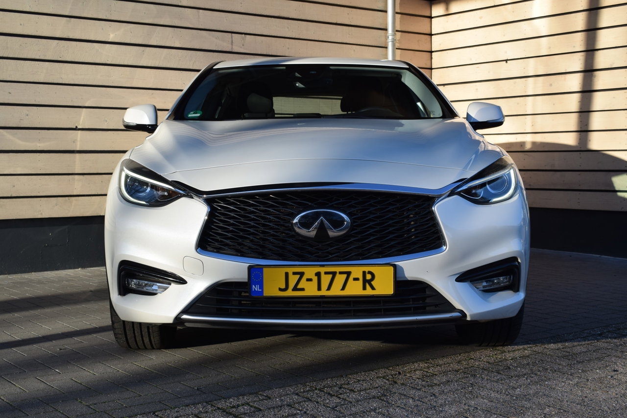 Infiniti Q