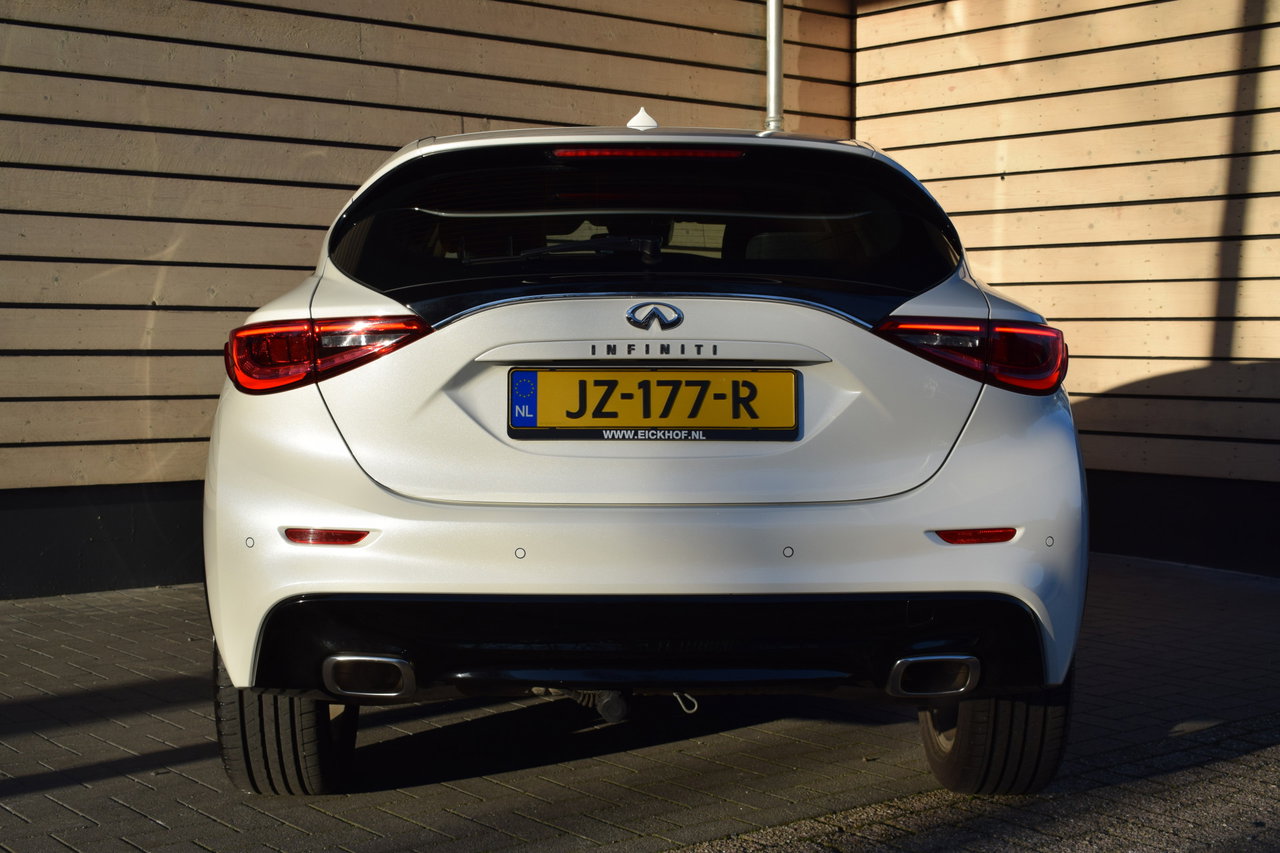 Infiniti Q