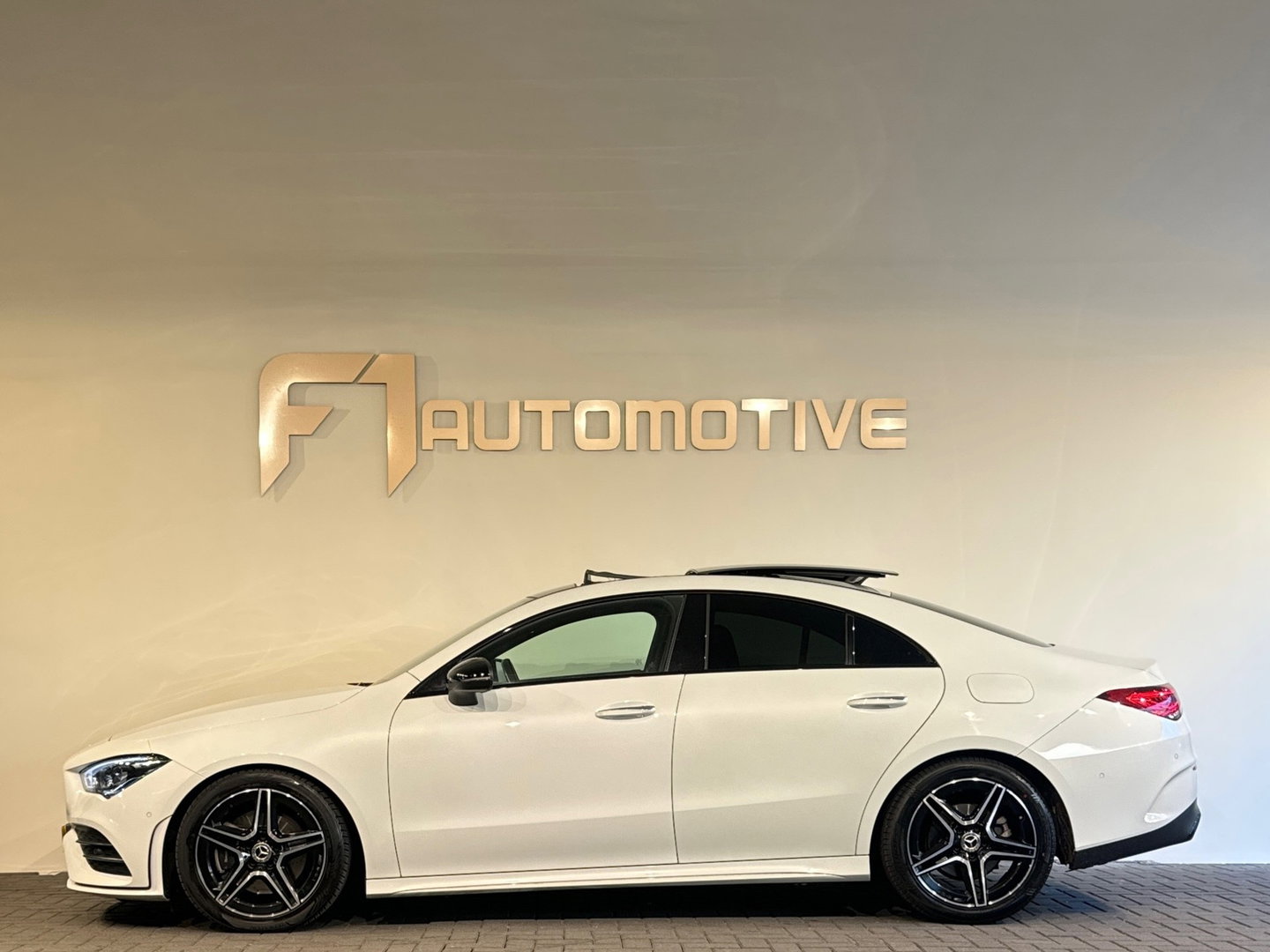 Mercedes-Benz CLA-Klasse 200 AMG Pano|Night|BTW|Sfeer|NAP