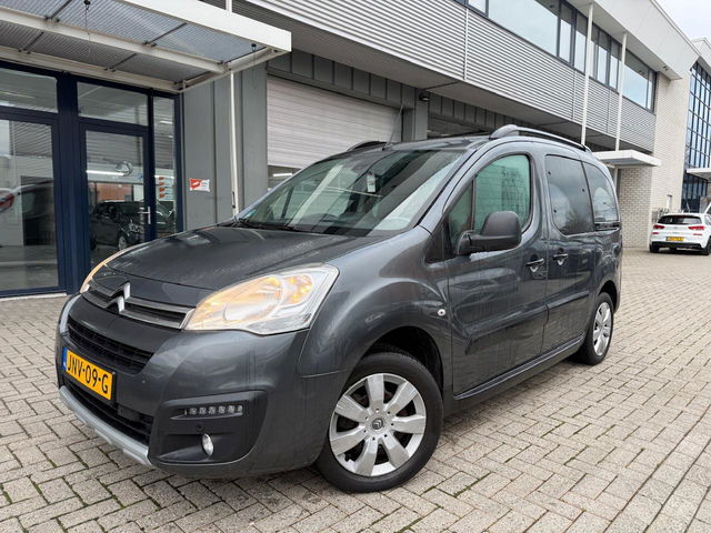 Citroën Berlingo - 1.2 Benzine | Navigatie | Camera | 5 zit