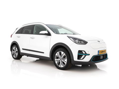 Kia e-Niro ExecutiveLine 64 kWh [ 3-Fase ] {SOH-100%} (INCL-BTW)  Aut.*HEATPUMP | LEATHER | FULL-LED | NAVI-FULLMAP | ADAPTIVE-CRUISE | CAMERA | MEMORY-PACK | LANE-ASSIST | KEYLESS | DIGI-COCKPIT | PRIVACYGLASS | SHIFTPADDLES | 17"ALU*