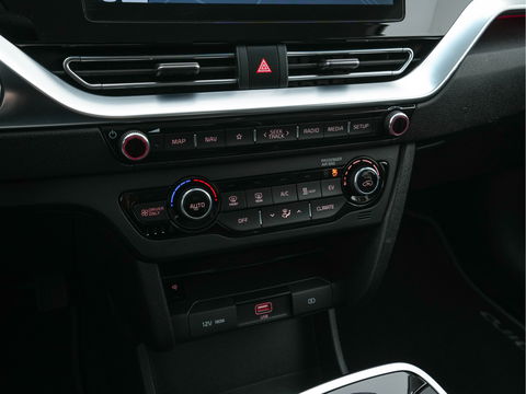 Kia e-Niro ExecutiveLine 64 kWh [ 3-Fase ] {SOH-100%} (INCL-BTW)  Aut.*HEATPUMP | LEATHER | FULL-LED | NAVI-FULLMAP | ADAPTIVE-CRUISE | CAMERA | MEMORY-PACK | LANE-ASSIST | KEYLESS | DIGI-COCKPIT | PRIVACYGLASS | SHIFTPADDLES | 17"ALU*