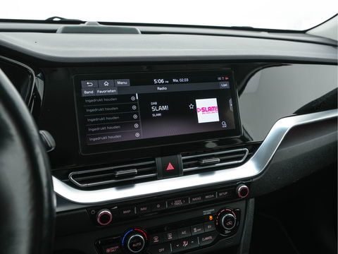 Kia e-Niro ExecutiveLine 64 kWh [ 3-Fase ] {SOH-100%} (INCL-BTW)  Aut.*HEATPUMP | LEATHER | FULL-LED | NAVI-FULLMAP | ADAPTIVE-CRUISE | CAMERA | MEMORY-PACK | LANE-ASSIST | KEYLESS | DIGI-COCKPIT | PRIVACYGLASS | SHIFTPADDLES | 17"ALU*