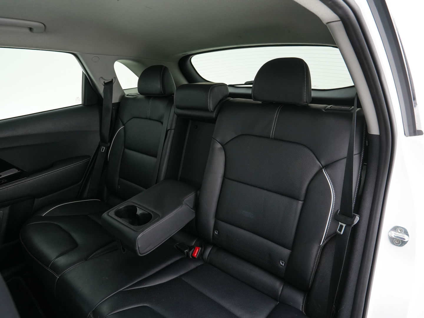 Kia e-Niro ExecutiveLine 64 kWh [ 3-Fase ] {SOH-100%} (INCL-BTW)  Aut.*HEATPUMP | LEATHER | FULL-LED | NAVI-FULLMAP | ADAPTIVE-CRUISE | CAMERA | MEMORY-PACK | LANE-ASSIST | KEYLESS | DIGI-COCKPIT | PRIVACYGLASS | SHIFTPADDLES | 17"ALU*