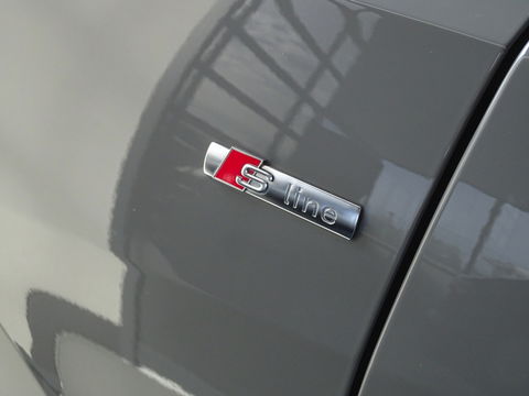 Audi Q8 60 TFSIe 462PK Quattro / Audi Exclusive / Nardo grey / 360°