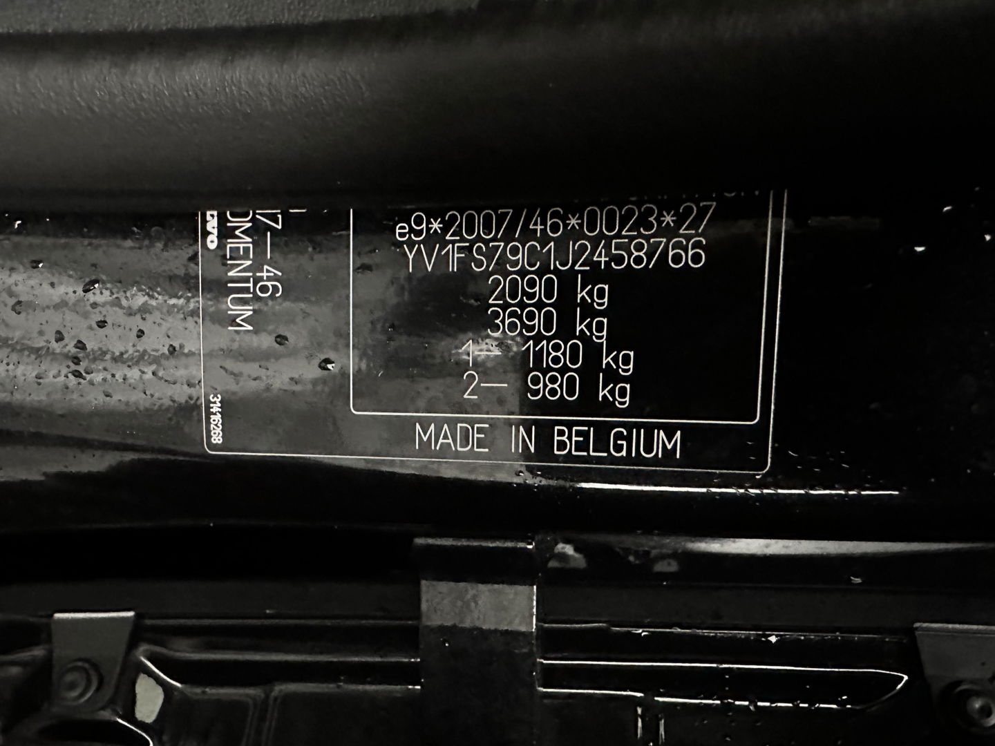 Volvo S60 2.0 D3 Polar+ Dynamic (INCL-BTW) *LEATHER | XENON | NAVI-FULLMAP | HEATED-SPORTSEATS | PRIVACYGLASS | ECC | PDC | CRUISE | TOWBAR | 17''ALU*