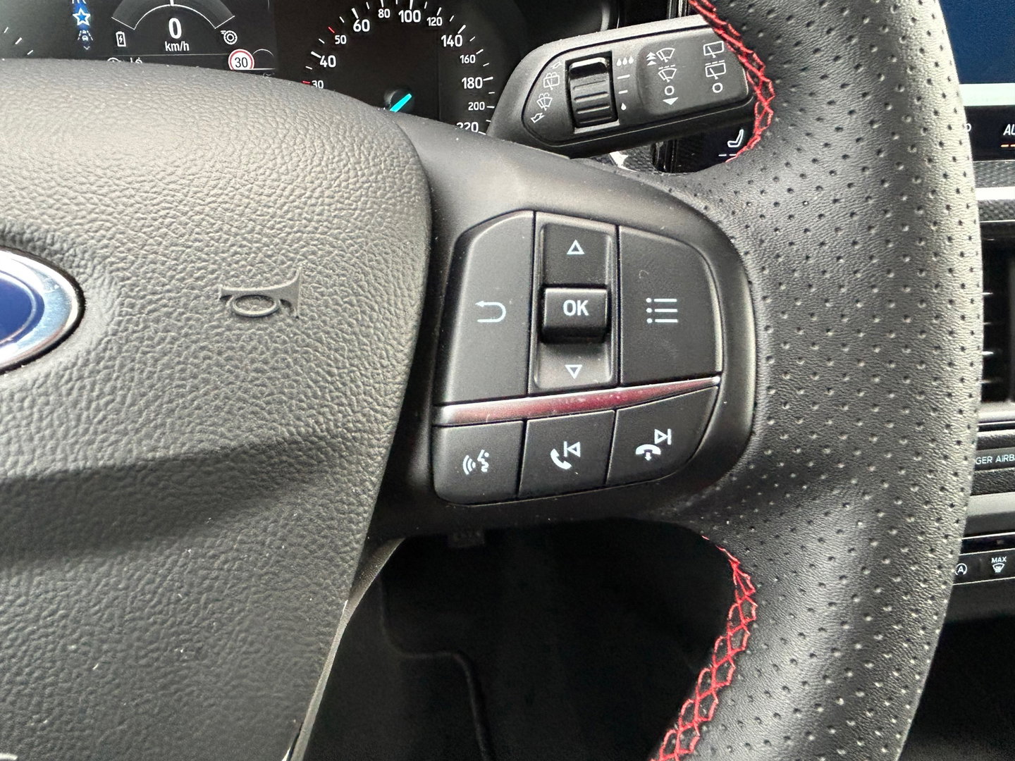 Ford FOCUS Wagon 1.0 EcoBoost Hybrid ST Line ACC|Applecarplay|Camera|17inch velgen|Dodehoekdetectie