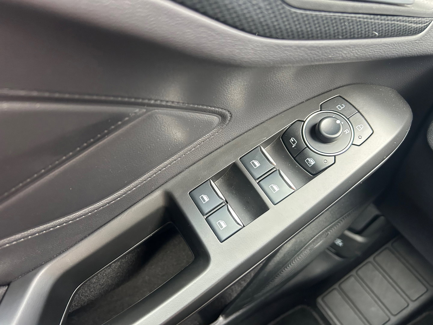 Ford FOCUS Wagon 1.0 EcoBoost Hybrid ST Line ACC|Applecarplay|Camera|17inch velgen|Dodehoekdetectie