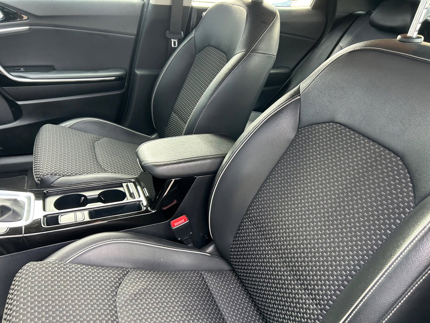 Kia Xceed 1.4 T-GDi DynamicPlusLine Automaat|JBL|ACC|Camera|Navi|Leder