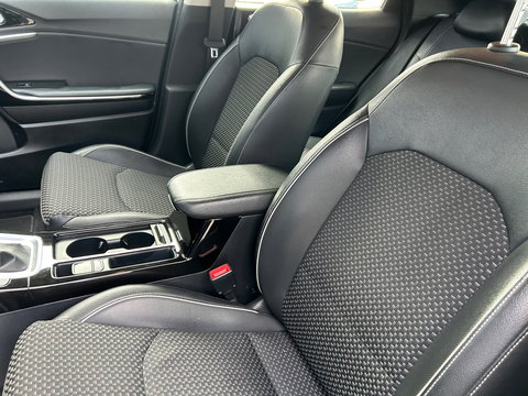 Kia Xceed 1.4 T-GDi DynamicPlusLine Automaat|JBL|ACC|Camera|Navi|Leder