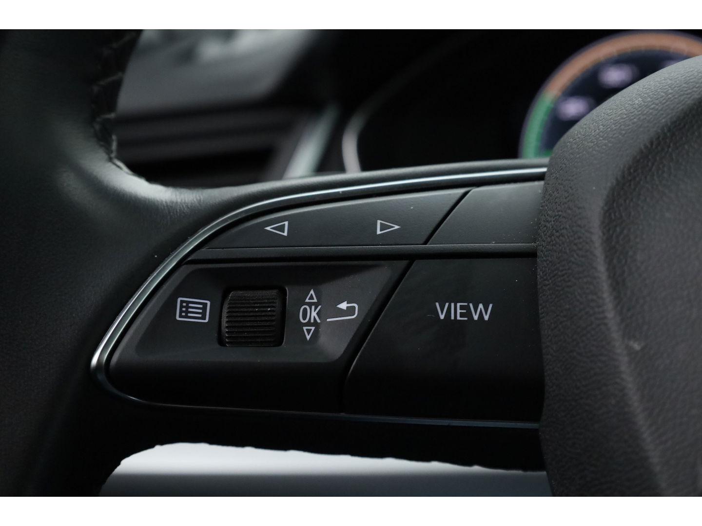 Audi Q5 50 TFSI e Advanced edition | Digi. Cockpit | Afn. Trekhaak | Apple CarPlay | Massage | Stoelverw. | Camera | 19'' 35500