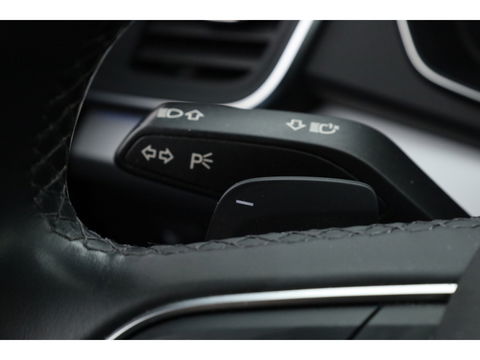 Audi Q5 50 TFSI e Advanced edition | Digi. Cockpit | Afn. Trekhaak | Apple CarPlay | Massage | Stoelverw. | Camera | 19'' 35500