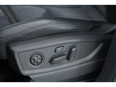 Audi Q5 50 TFSI e Advanced edition | Digi. Cockpit | Afn. Trekhaak | Apple CarPlay | Massage | Stoelverw. | Camera | 19'' 35500